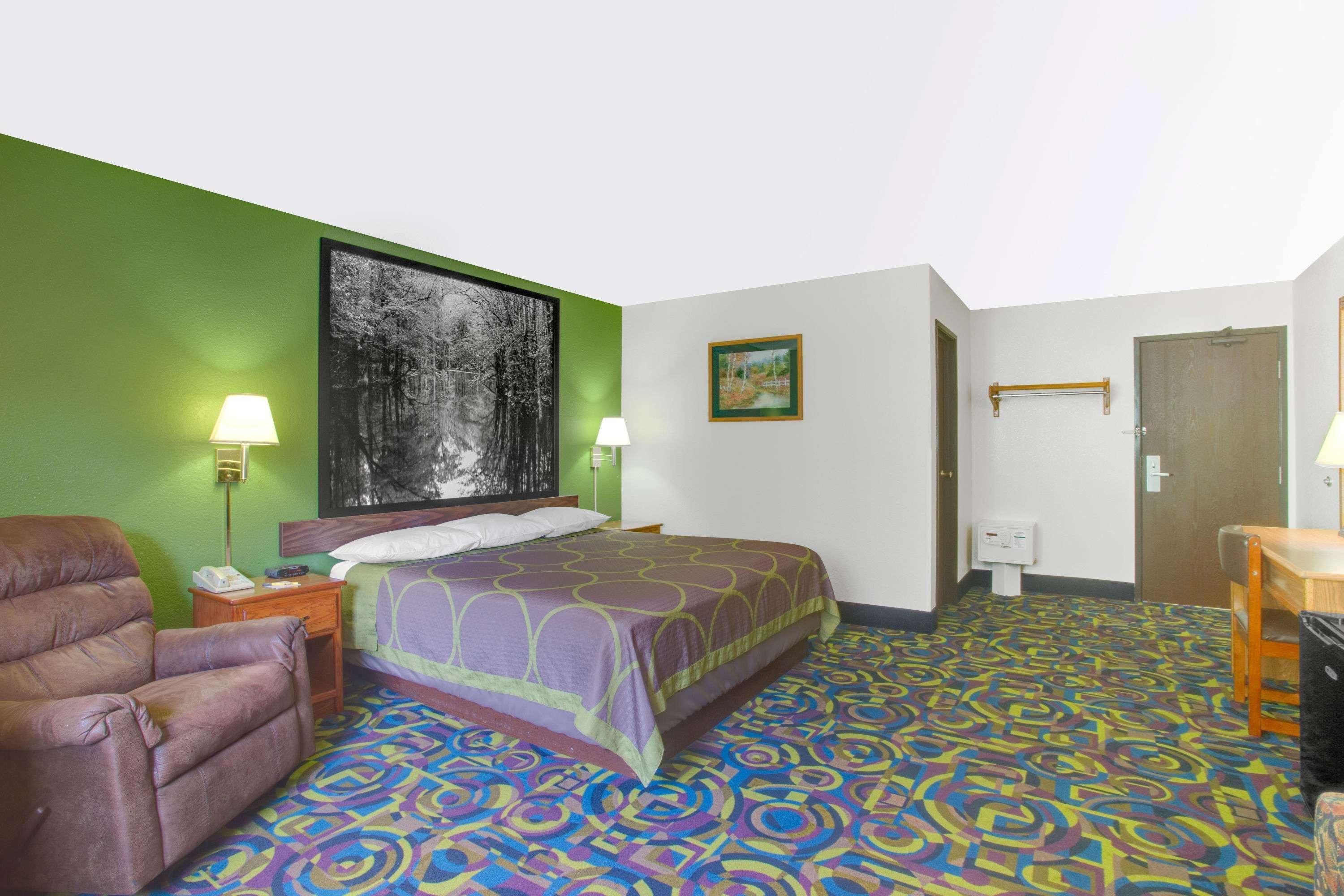 Super 8 By Wyndham Radford Va Hotel Ngoại thất bức ảnh