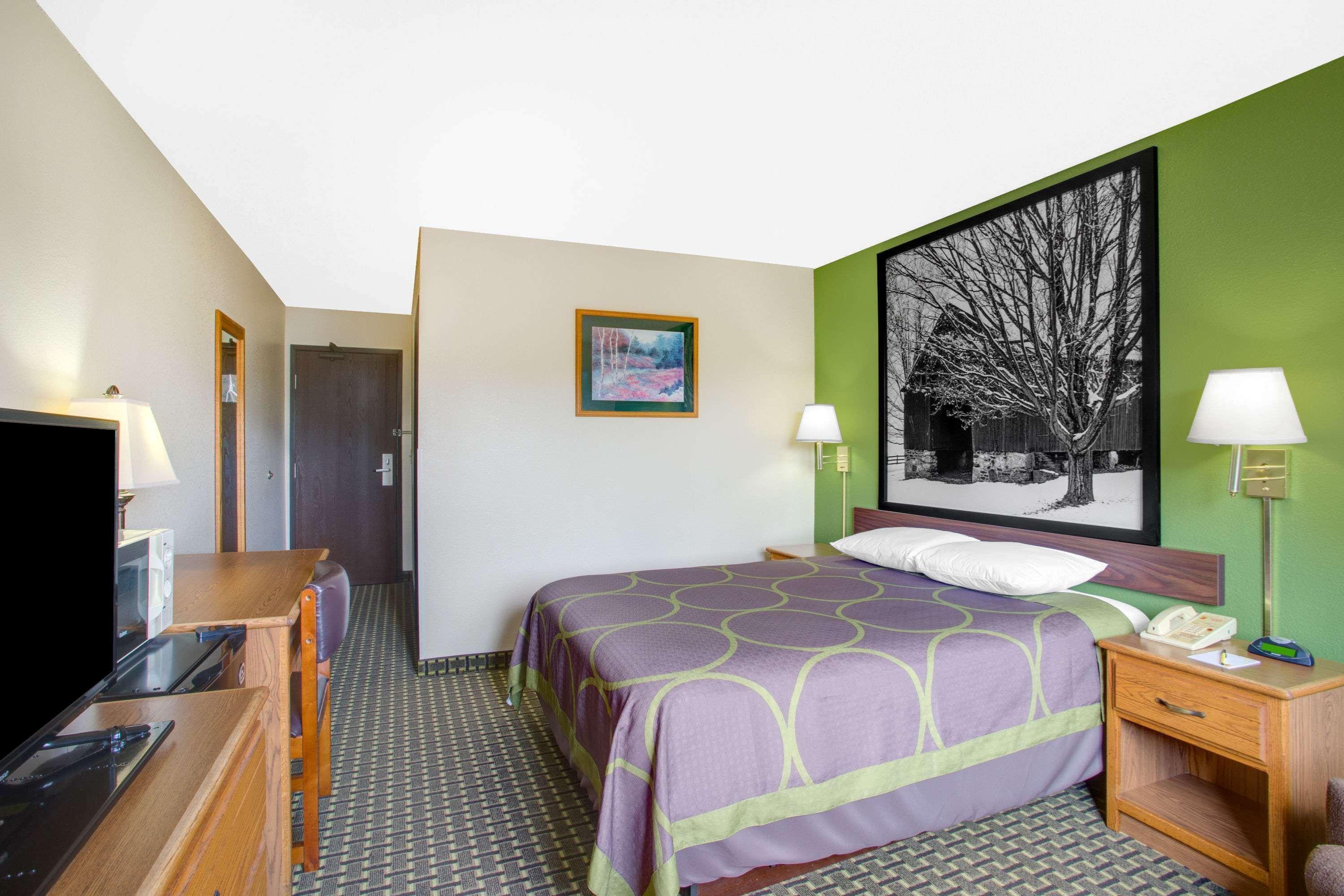 Super 8 By Wyndham Radford Va Hotel Ngoại thất bức ảnh